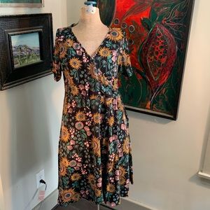 Beautiful Floral Dress Mata Traders Organic 95% Cotton 5% spandex faux wrap.